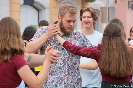 Po dveh letih Kamnik danes v znamenju maturantske četvorke (53)